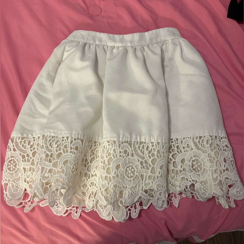 Express White Lace Hem Skirt